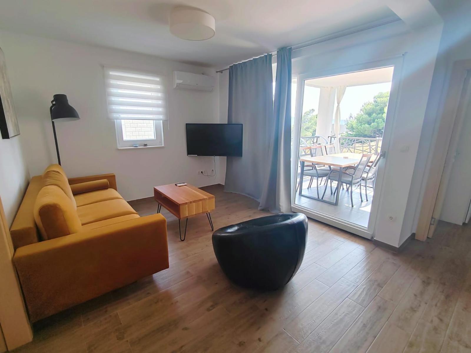 L&L Apartmani 1 Bol Exterior foto